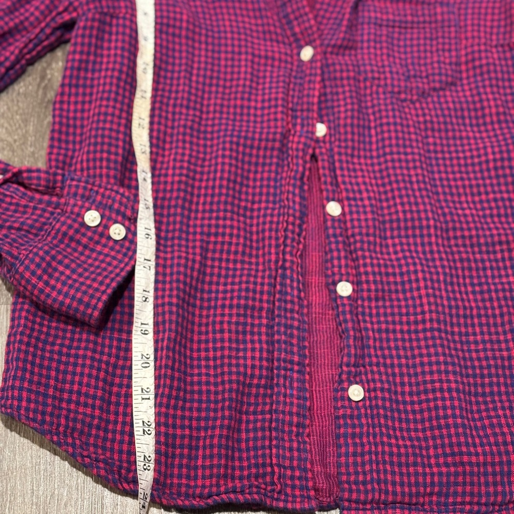 Like 🆕 J. Crew 2-5 Vibrant Pink and Blue button down - Picture 3 of 5